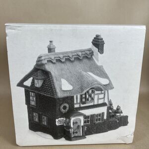 Dept 56 Dickens Village Series David Copperfield Betsy Trotwood's Cottage 5550-6